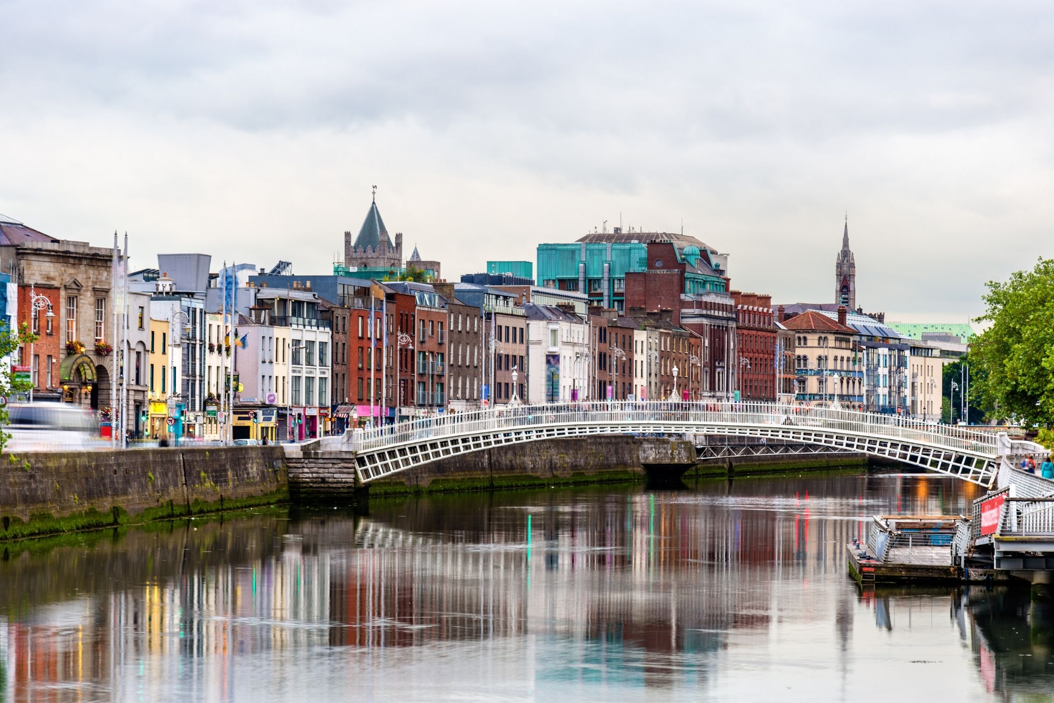 Dublin Hapenny Bridge - EdgeConneX data centers & colocation